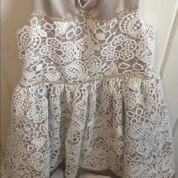 Rare editions beautiful dress - Picture 2 of 3